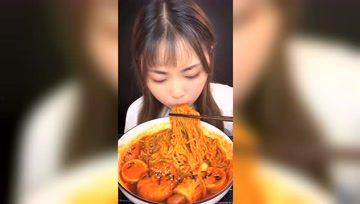 娱乐吃瓜酱的背景